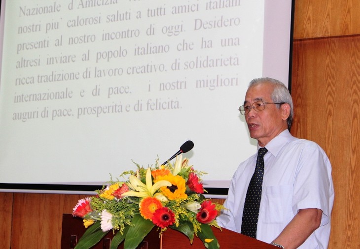 Rencontre amicale à l’occasion de la fête nationale italienne - ảnh 1